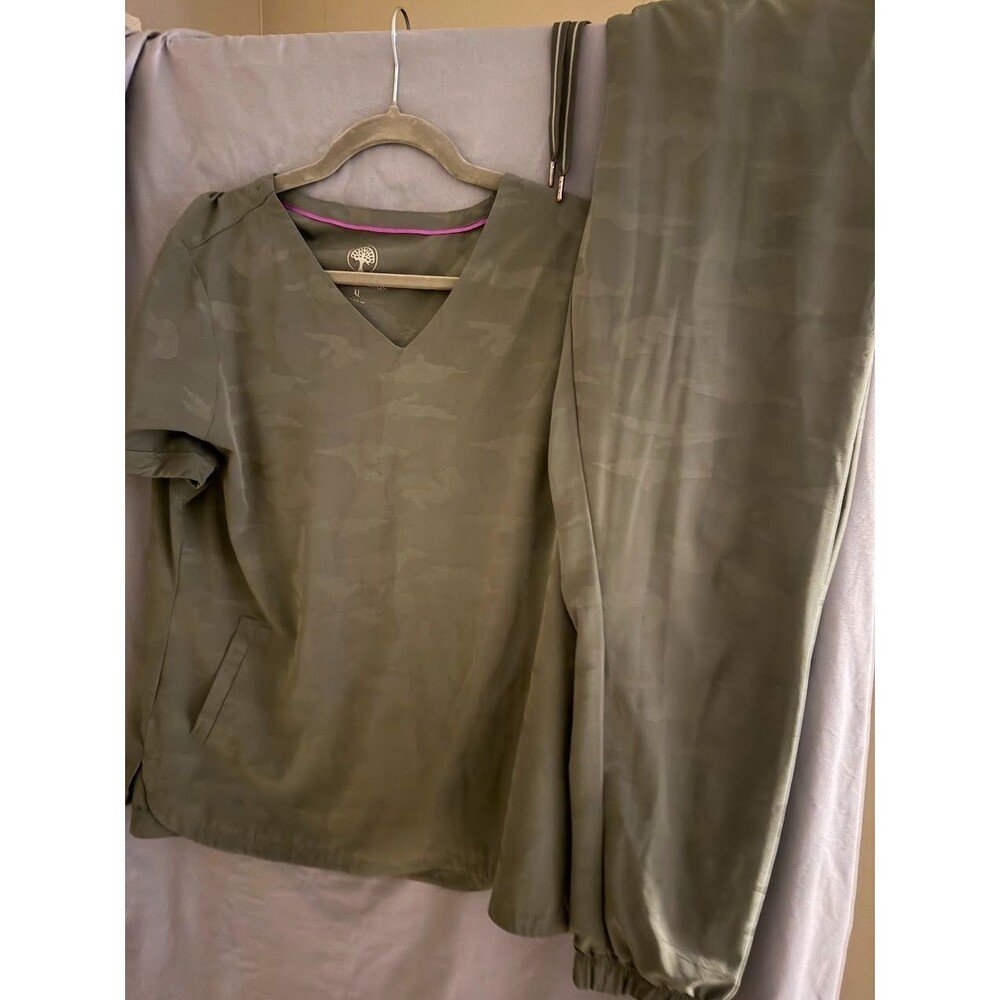 Healing Hands Purple Label Olive Camo Scrub Set XL Top L Jogger Pants Women